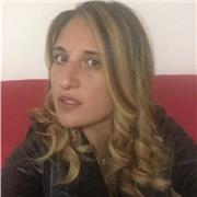 Insegnante per aiuto compiti a casa economia